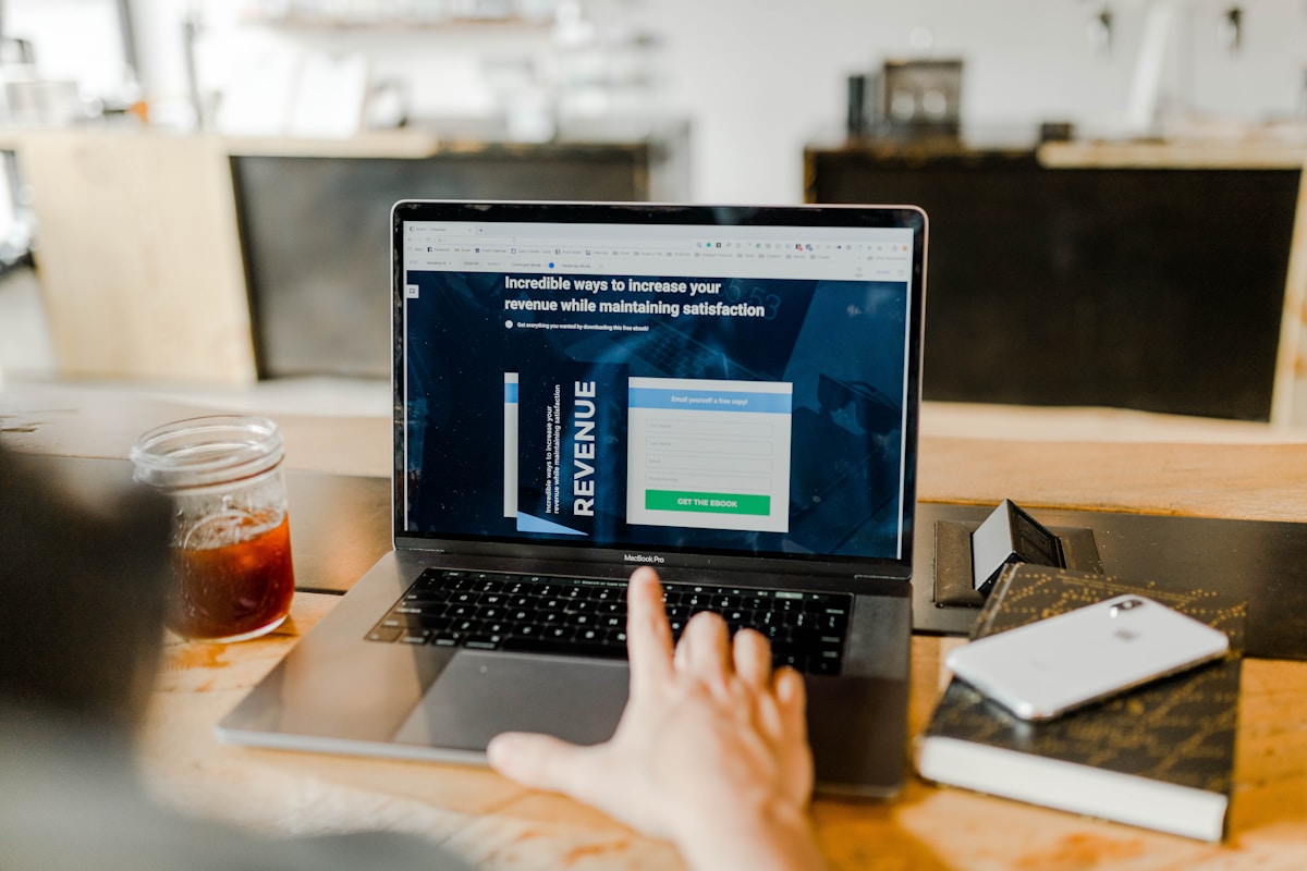 Shopify vs WooCommerce: what to pick in 2026